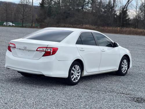 2014 TOYOTA CAMRY LE