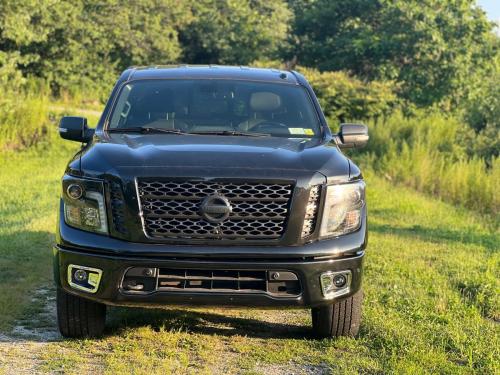 2019 Nissan titan crew cab SL Pickup 4D 5 1/2 ft