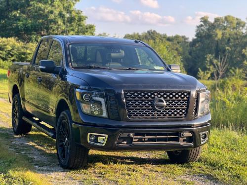 2019 Nissan titan crew cab SL Pickup 4D 5 1/2 ft