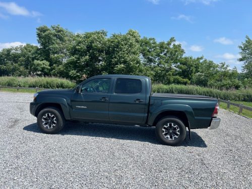 2011 Toyota Tacoma V6 4-Door Truck