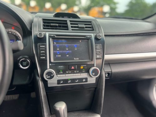 2014 Toyota Camry SE 4-Door Sedan