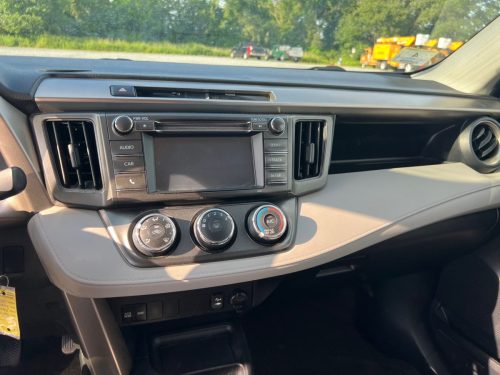 2015 Toyota RAV4 LE 4-Door SUV