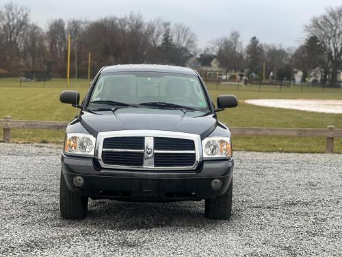 2005 Dodge Dakota SLT Club Cab Pickup Truck