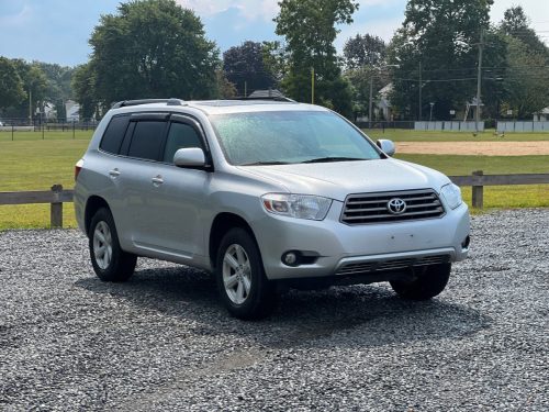 2010 Toyota Highlander SE 4-Door SUV