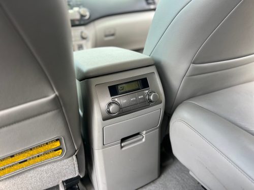 2010 Toyota Highlander SE 4-Door SUV
